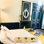 בית הארחה Royal Saint-omer Centre 3*
